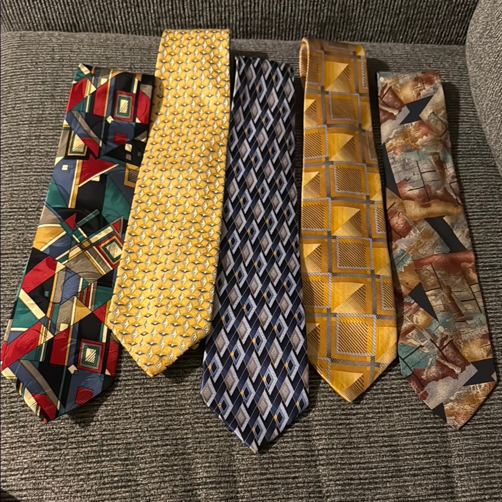 Elegant Silk Ties Set with Geometric Patterns and Bold Colors